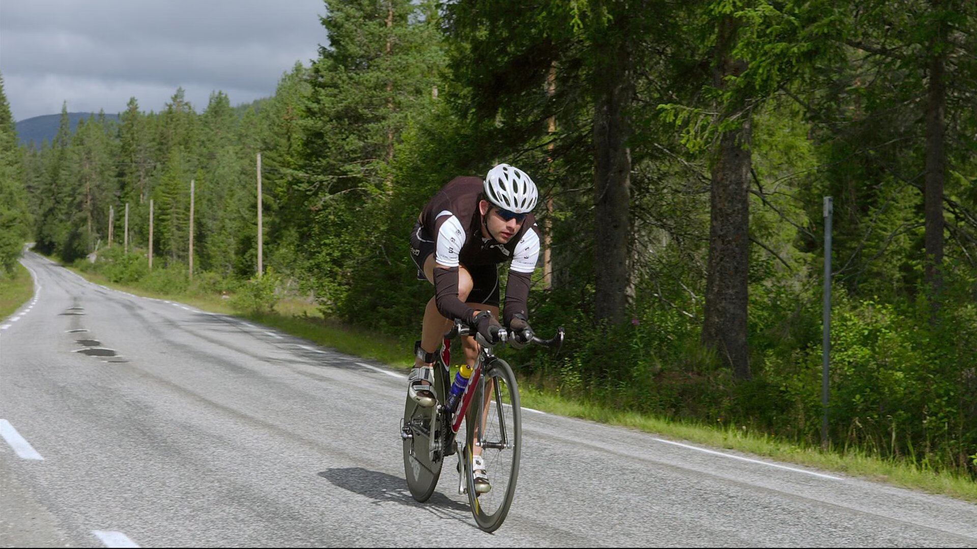 开云在线直播-世俱杯“淘汰赛激战”：黑马突围，谁能冲击冠军宝座？