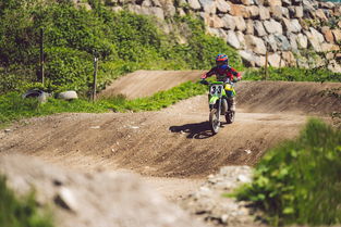 开云电竞入口-全国青少年野外拓展大赛顺利举办，青少年的野外拓展训练营属于